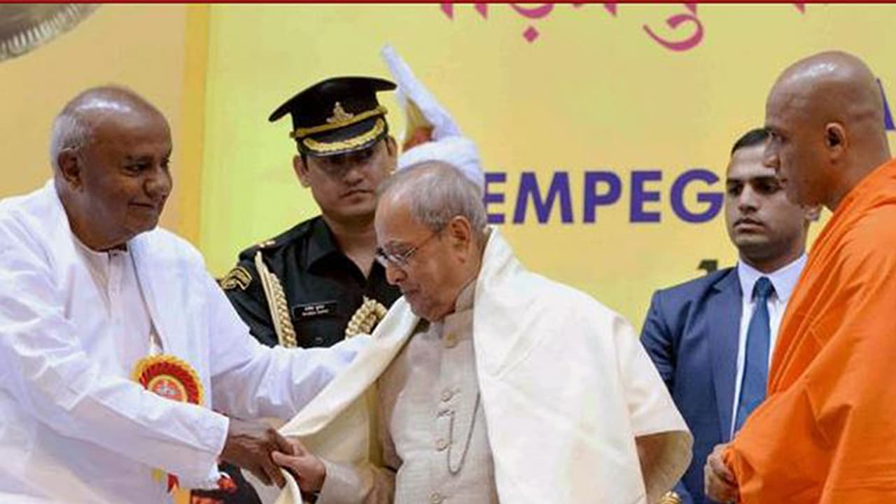 ಗೌಡರು ಹುದ್ದೆಯಿಂದ ಬೇಗ ಕೆಳಗಿಳಿದ ಮಹತ್ವದ ಮಾಹಿತಿ ತಿಳಿಸಿರುವ ಪ್ರಣಬ್ : ಮಾಜಿ ಪ್ರಧಾನಿ ಏನು ಮಾಡಿದ್ದರು ಗೌಡರು ಹುದ್ದೆಯಿಂದ ಬೇಗ ಕೆಳಗಿಳಿದ ಮಹತ್ವದ ಮಾಹಿತಿ ತಿಳಿಸಿರುವ ಪ್ರಣಬ್ : ಮಾಜಿ ಪ್ರಧಾನಿ ಏನು ಮಾಡಿದ್ದರು