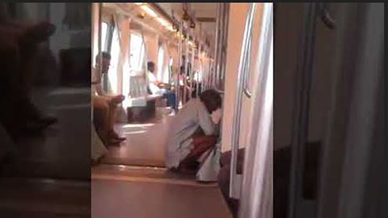 ನೂತನ ಲಖನೌ ಮೆಟ್ರೋದಲ್ಲಿ ನರ್ತನ, ಮೂತ್ರ ವಿಸರ್ಜನೆ? ನೂತನ ಲಖನೌ ಮೆಟ್ರೋದಲ್ಲಿ ನರ್ತನ, ಮೂತ್ರ ವಿಸರ್ಜನೆ?