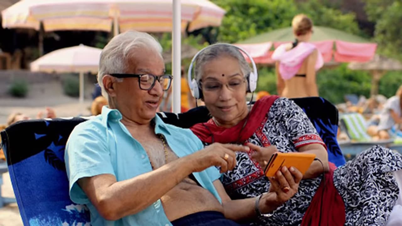 ഗോവയില് ഹണിമൂണ് അടിച്ചുപൊളിക്കുന്ന മുത്തശ്ശിയും മുത്തശ്ശനും, അവര് മലയാളികളാണ് ! ഗോവയില് ഹണിമൂണ് അടിച്ചുപൊളിക്കുന്ന മുത്തശ്ശിയും മുത്തശ്ശനും, അവര് മലയാളികളാണ് !