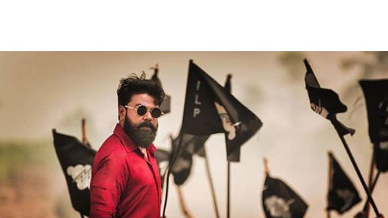 യൂത്തന്മാരെ വെല്ലുന്ന ലുക്കില് ദിലീപ്; കമ്മാരസംഭവത്തിലെ വ്യത്യസ്ത ഗെറ്റപ്പുകള് യൂത്തന്മാരെ വെല്ലുന്ന ലുക്കില് ദിലീപ്; കമ്മാരസംഭവത്തിലെ വ്യത്യസ്ത ഗെറ്റപ്പുകള്