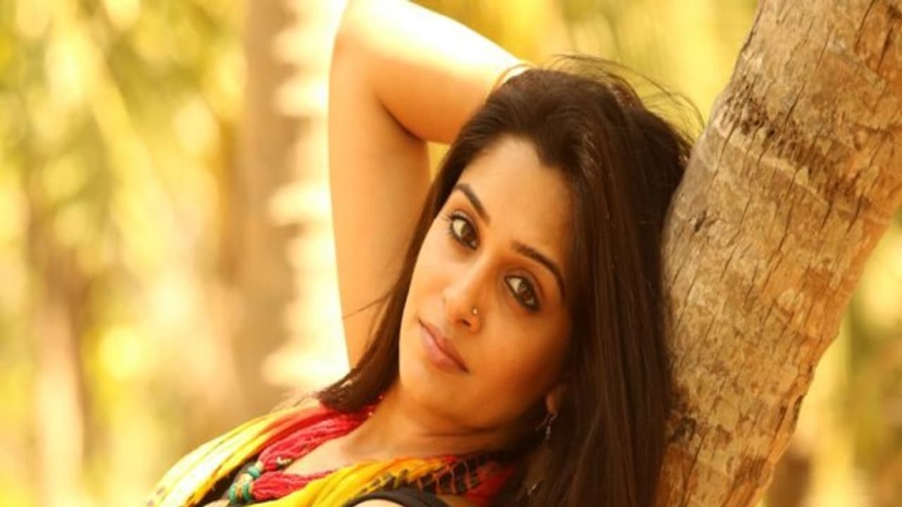 லிவ்விங் டூ கெதர் வாழ்ந்து வந்த தீபிகா..... ரசிகர்கள் அதிர்ச்சி..! லிவ்விங் டூ கெதர் வாழ்ந்து வந்த தீபிகா..... ரசிகர்கள் அதிர்ச்சி..!