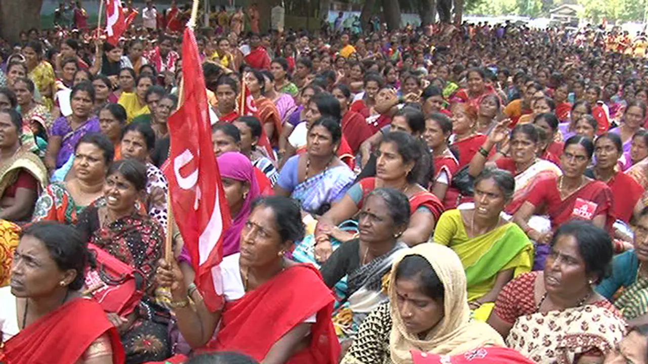 Anganwadi workers win their battle; set to earn Rs 8k per month Anganwadi workers win their battle; set to earn Rs 8k per month