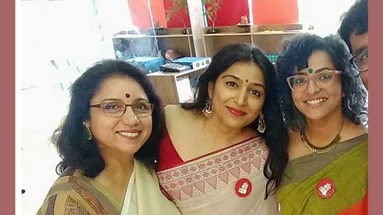 'അമ്മ' നേതൃത്വത്തിനെതിരെ കൂടുതല് നടിമാര്, തുറന്ന കത്തുമായി ഡബ്ലുസിസി 'അമ്മ' നേതൃത്വത്തിനെതിരെ കൂടുതല് നടിമാര്, തുറന്ന കത്തുമായി ഡബ്ലുസിസി