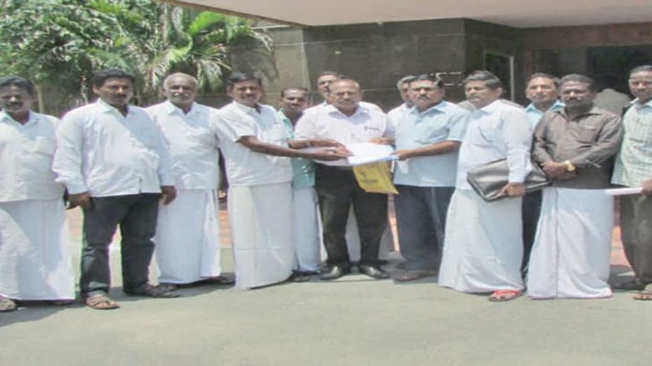 நீங்க வெட்டிய அனைத்து வகை மரங்களுக்கும் இழப்பீடு வழங்கனும் – விவசாயிகள் கோரிக்கை… நீங்க வெட்டிய அனைத்து வகை மரங்களுக்கும் இழப்பீடு வழங்கனும் – விவசாயிகள் கோரிக்கை…