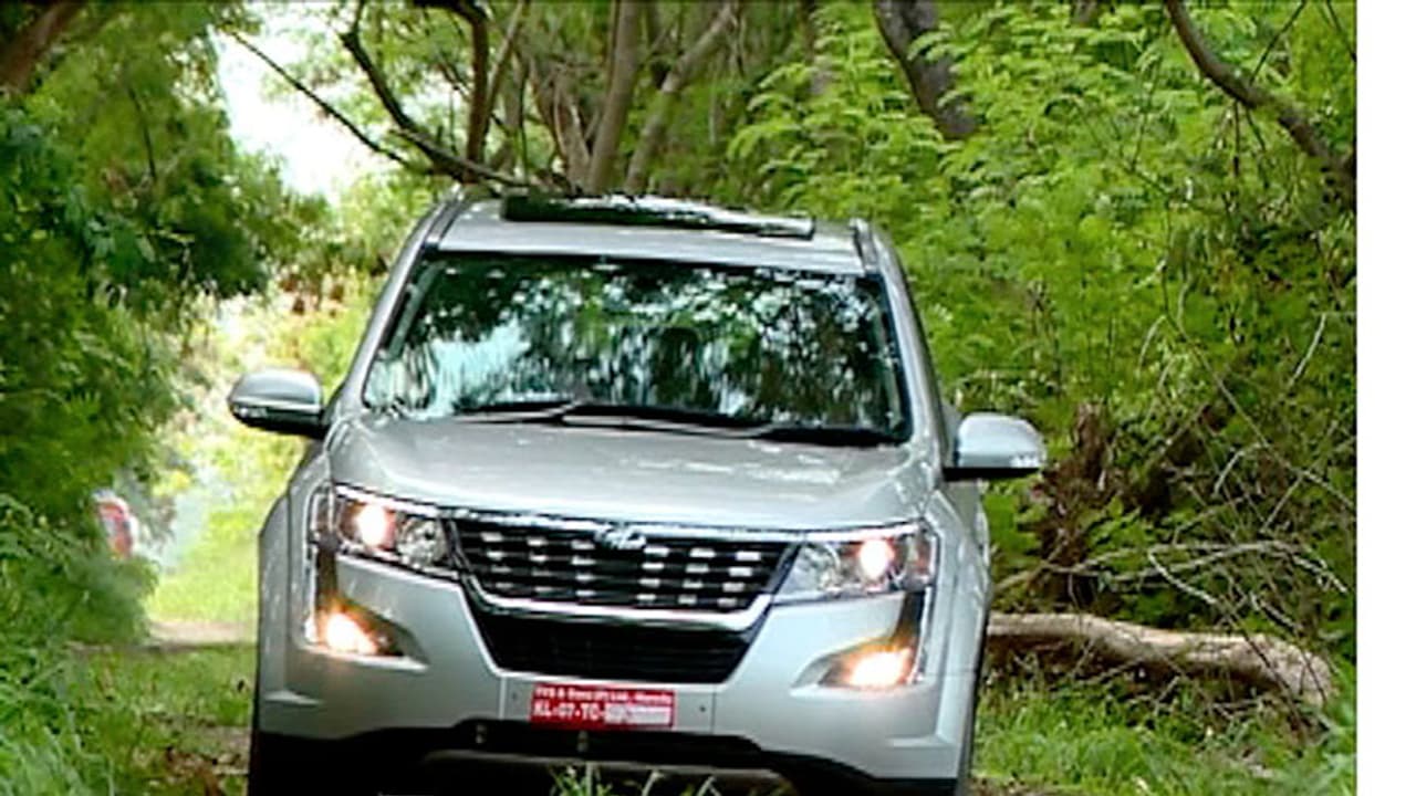 എക്സ്യുവി 500 ബിഎസ്6 പതിപ്പ് എത്തി എക്സ്യുവി 500 ബിഎസ്6 പതിപ്പ് എത്തി