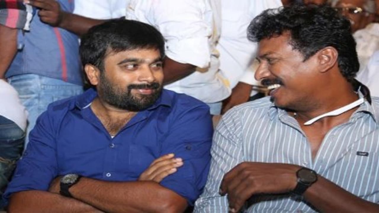 சசிகுமாரை இயக்கப் போகிறார் சமுத்திரகனி; வெற்றிக் கூட்டணி மீண்டும் இணையுது… சசிகுமாரை இயக்கப் போகிறார் சமுத்திரகனி; வெற்றிக் கூட்டணி மீண்டும் இணையுது…