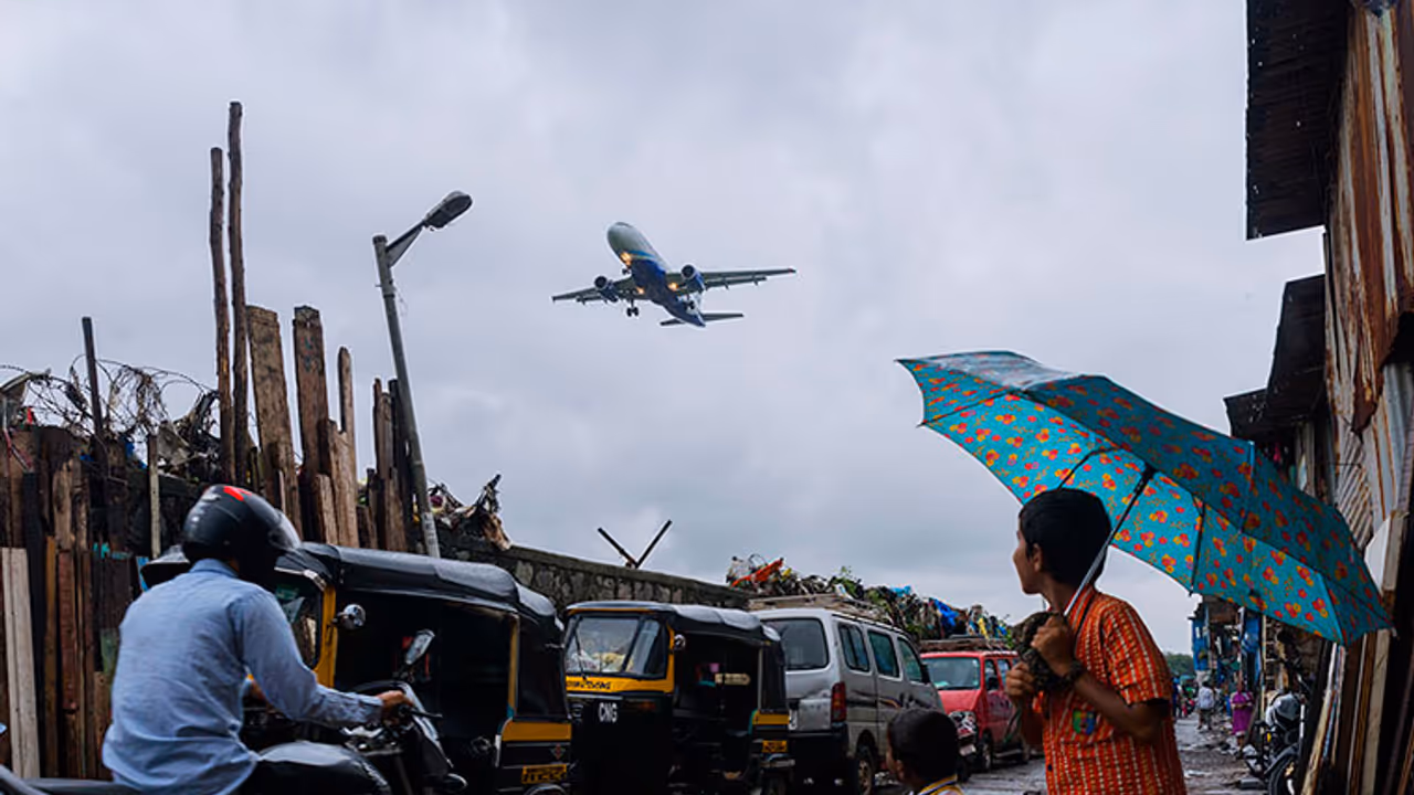 Mumbai monsoon strike: 180 flights cancelled; schools, colleges shut Mumbai monsoon strike: 180 flights cancelled; schools, colleges shut