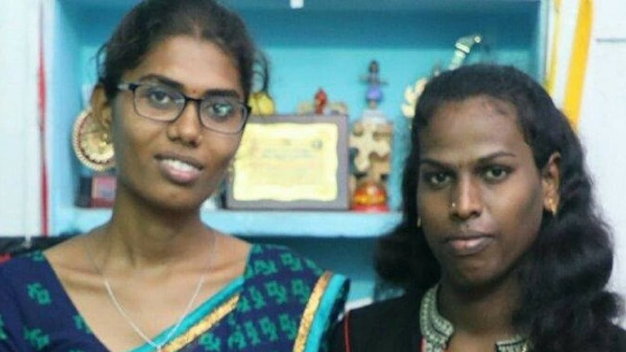 இந்தியாவில் முதன் முறையாக திருநங்கைக்கு சித்த மருத்துவ சீட் ஹைகோர்ட் அதிரடி உத்தரவு...! இந்தியாவில் முதன் முறையாக திருநங்கைக்கு சித்த மருத்துவ சீட் ஹைகோர்ட் அதிரடி உத்தரவு...!