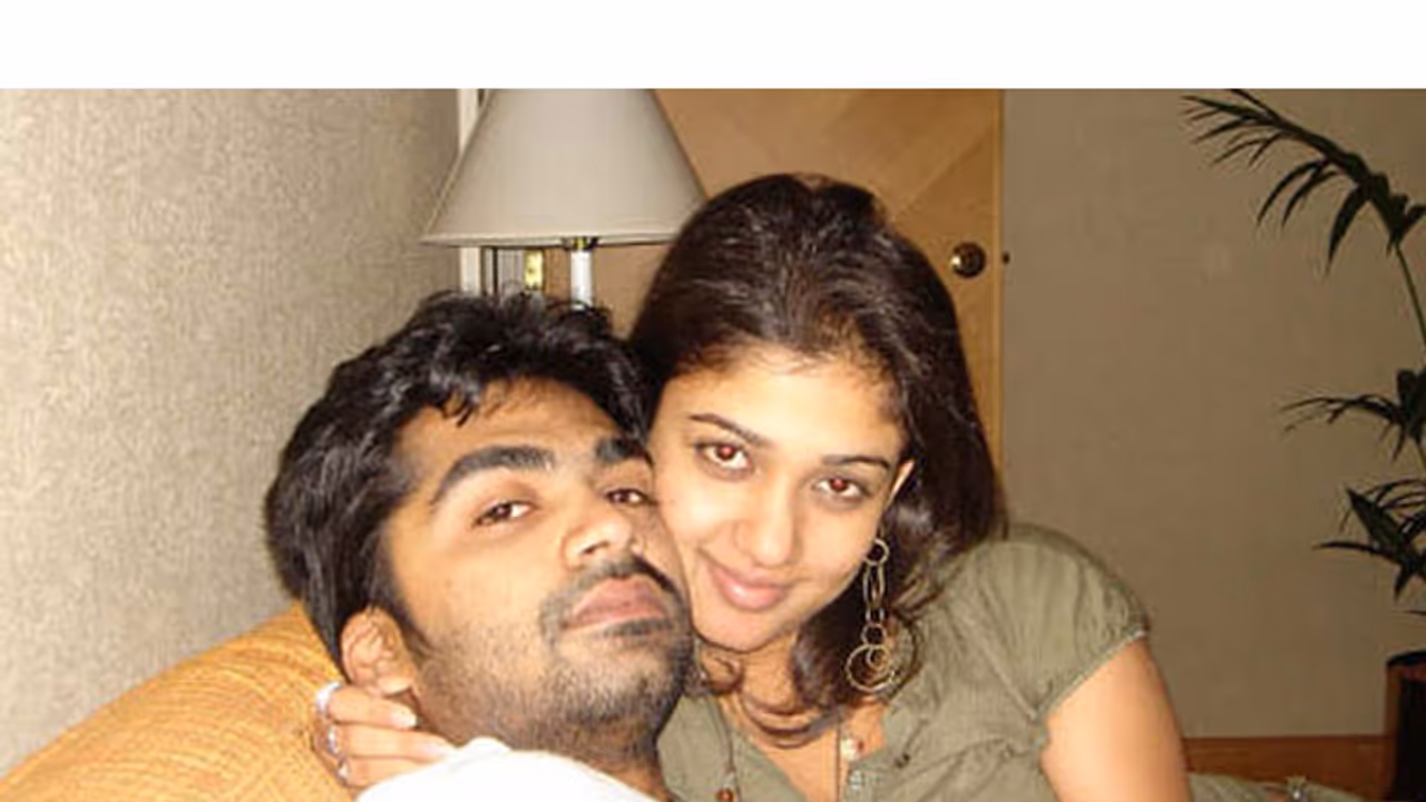 നയന്താര ചിമ്പു പ്രണയബന്ധത്തെ കുറിച്ച് സംവിധായകന്റെ വെളിപ്പെടുത്തല് നയന്താര ചിമ്പു പ്രണയബന്ധത്തെ കുറിച്ച് സംവിധായകന്റെ വെളിപ്പെടുത്തല്