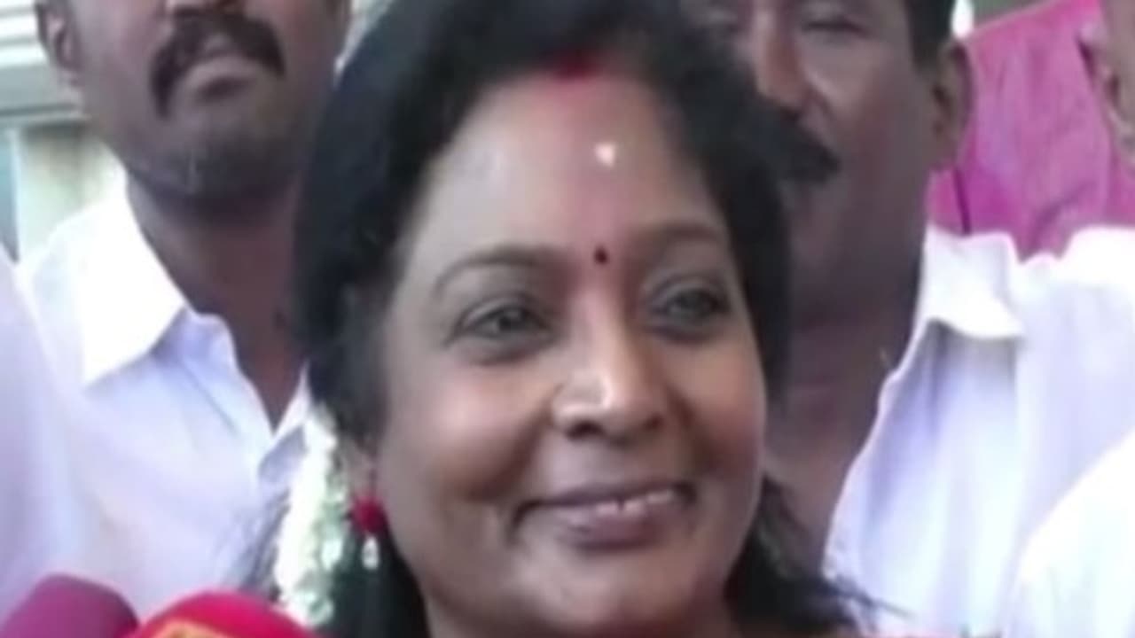 தமிழிசை மாதிரி ஒரு அரசியல் தலைவியை இதுவரை பார்த்திருக்க மாட்டீங்க... சொந்த கட்சியின் முகத்திரையை கிழித்த "பச்சை தமிழச்சி தமிழிசை" தமிழிசை மாதிரி ஒரு அரசியல் தலைவியை இதுவரை பார்த்திருக்க மாட்டீங்க... சொந்த கட்சியின் முகத்திரையை கிழித்த "பச்சை தமிழச்சி தமிழிசை"