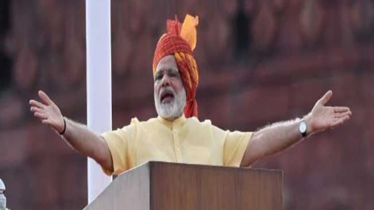 "இந்தியாவை இந்துஸ்தான் என்று சொல்வதா?" மோடி மீது புது வழக்கு!! "இந்தியாவை இந்துஸ்தான் என்று சொல்வதா?" மோடி மீது புது வழக்கு!!