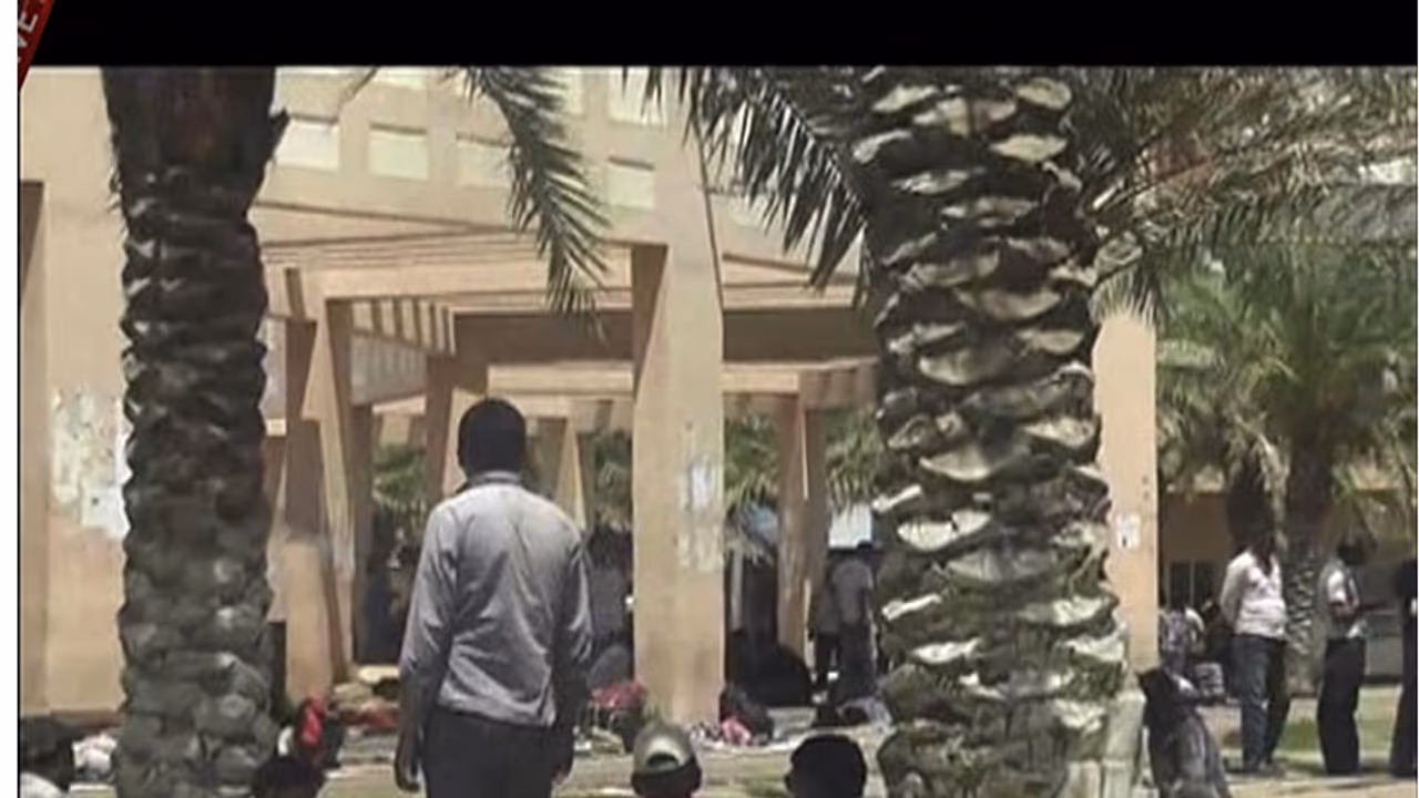 സൗദിയിലെ സ്വകാര്യമേഖലയില് കഴിഞ്ഞ വര്ഷം 35000 നിയമ ലംഘനങ്ങള് സൗദിയിലെ സ്വകാര്യമേഖലയില് കഴിഞ്ഞ വര്ഷം 35000 നിയമ ലംഘനങ്ങള്