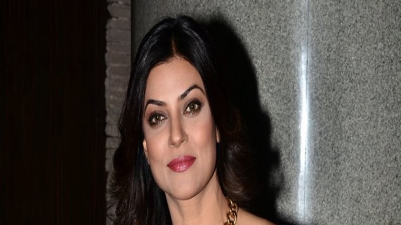 அம்மா வயது நடிகையிடம், தவறாக நடந்து கொண்ட 15 வயது சிறுவன்.... அம்மா வயது நடிகையிடம், தவறாக நடந்து கொண்ட 15 வயது சிறுவன்....