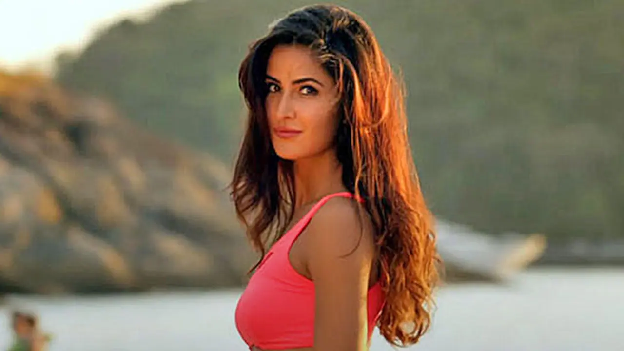 ದರೋಡೆಕೋರರ ತಂಡ ಸೇರಿದ ಕತ್ರಿನಾ ಕೈಫ್ ದರೋಡೆಕೋರರ ತಂಡ ಸೇರಿದ ಕತ್ರಿನಾ ಕೈಫ್