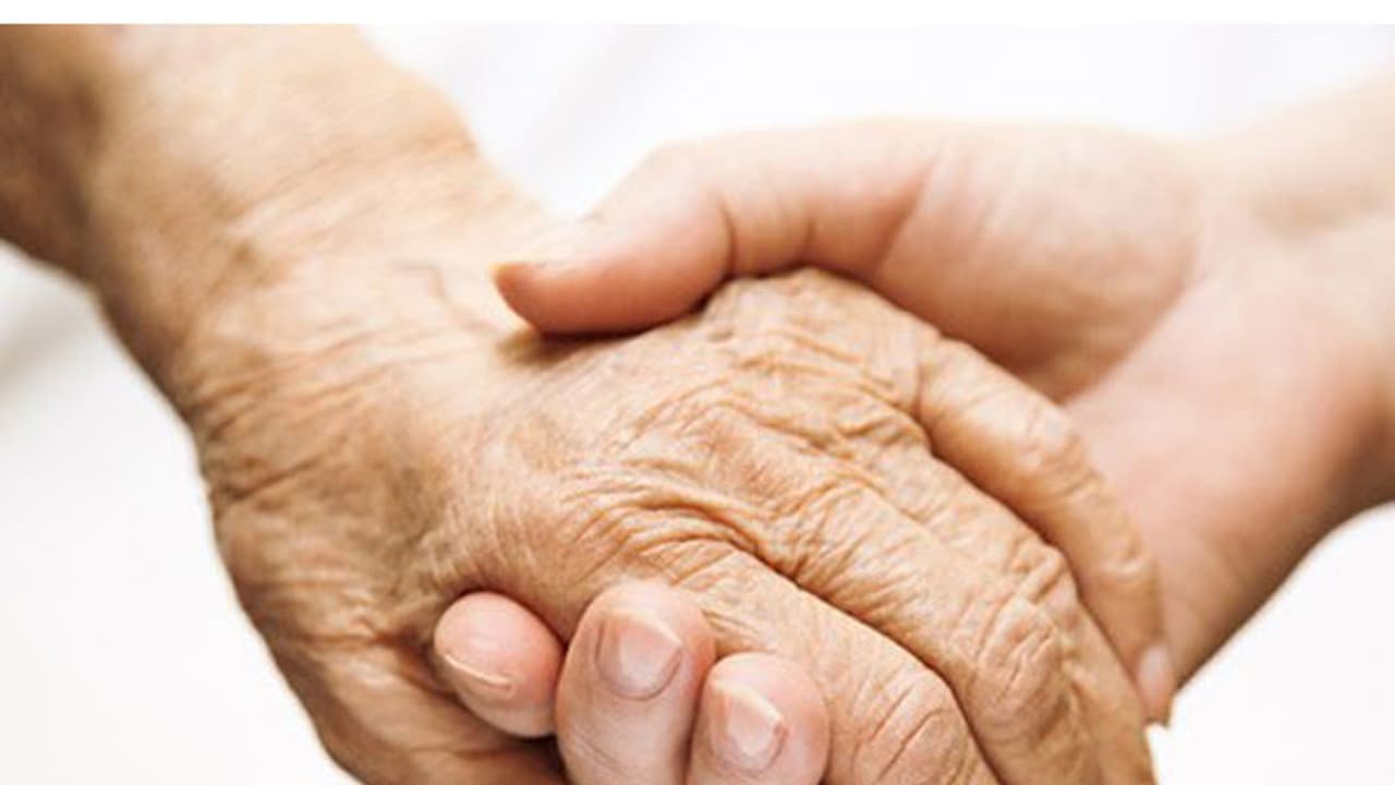 Alzheimer’s Disease : മറവിരോഗം കൂടുതലും സ്ത്രീകളിലോ പുരുഷന്മാരിലോ? 