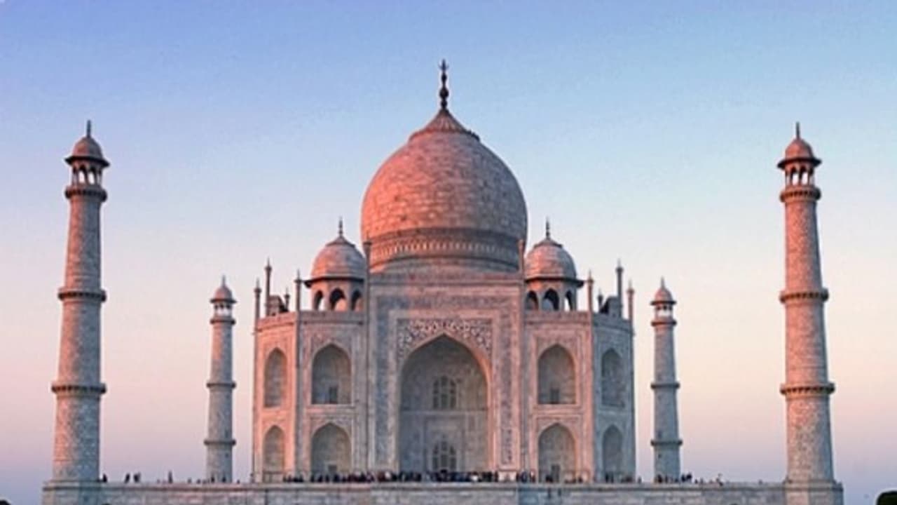 தாஜ்மஹாலைப் பார்வையிட புதிய கட்டுப்பாடாம்...! தாஜ்மஹாலைப் பார்வையிட புதிய கட்டுப்பாடாம்...!