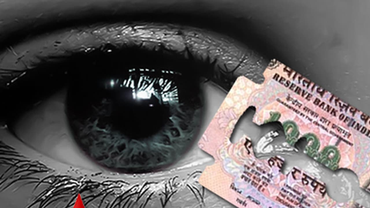 അയ്യായിരം രൂപയ്ക്ക് ജീവനെടുത്തു! കൊള്ളപ്പലിശക്കാരുടെ ഭീഷണികാരണം പെയിന്റിംഗ് തൊഴിലാളി ജീവനൊടുക്കി അയ്യായിരം രൂപയ്ക്ക് ജീവനെടുത്തു! കൊള്ളപ്പലിശക്കാരുടെ ഭീഷണികാരണം പെയിന്റിംഗ് തൊഴിലാളി ജീവനൊടുക്കി