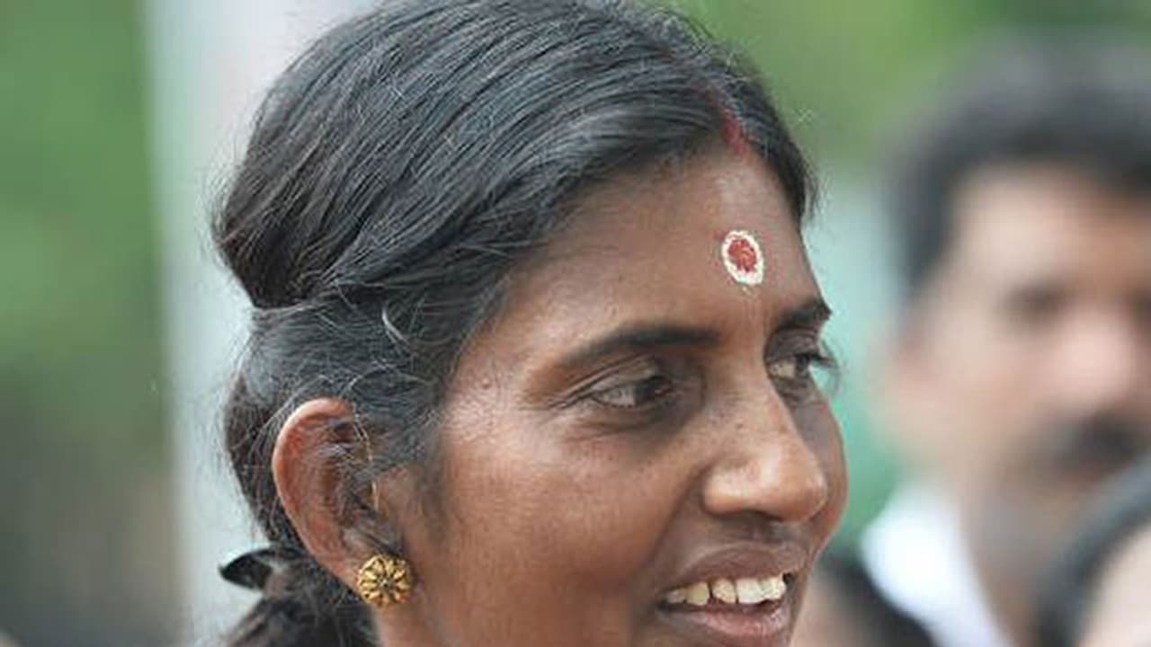 Go to temples or you could be next: Sasikala warns secular writers after Gauri Lankesh murder [Video]
