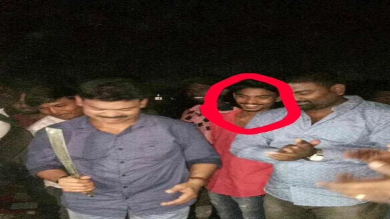 ரௌடி பினுவின் கூட்டாளி முகேஷ் கைது… பட்டுக்கோட்டையில் வேட்டையாடிய போலீசார் !! ரௌடி பினுவின் கூட்டாளி முகேஷ் கைது… பட்டுக்கோட்டையில் வேட்டையாடிய போலீசார் !!