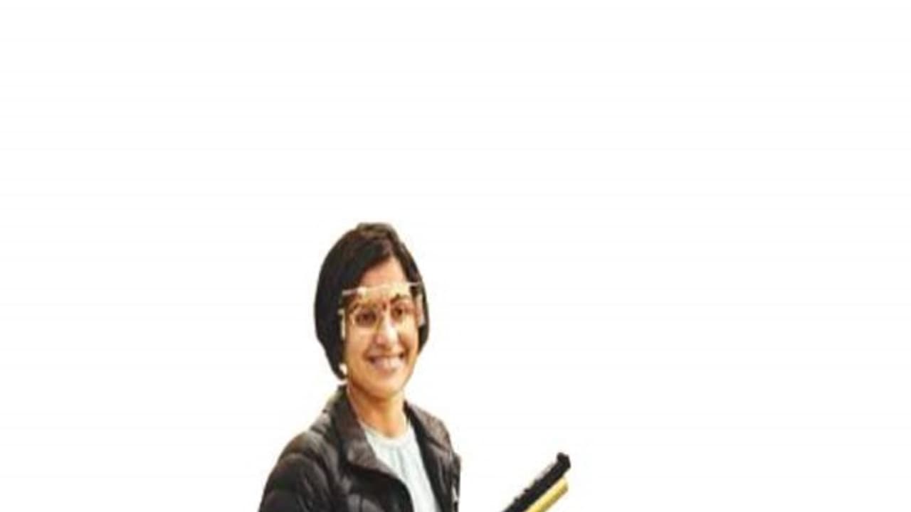 சர்வதேச துப்பாக்கி சுடும் போட்டியில் இந்திய வீராங்கனை தங்கம் வென்று அசத்தல்... சர்வதேச துப்பாக்கி சுடும் போட்டியில் இந்திய வீராங்கனை தங்கம் வென்று அசத்தல்...