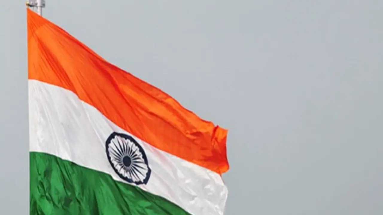 ‘நவம்.8 ந்தேதியை’ இப்படியா கொண்டாடுவது…. 50 ஆயிரம் பேர் தேசிய கீதம் பாடுகிறார்களாம்… ‘நவம்.8 ந்தேதியை’ இப்படியா கொண்டாடுவது…. 50 ஆயிரம் பேர் தேசிய கீதம் பாடுகிறார்களாம்…