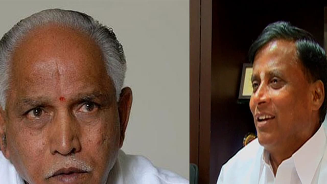 ಹನೂರು ಬಿಜೆಪಿ ಟಿಕೆಟ್ ಫೈಟ್’ಗೆ ತೆರೆ; ಯಾರಿಗೆ ಮಣೆ ಹಾಕಿದ್ದಾರೆ ಬಿಎಸ್’ವೈ? ಹನೂರು ಬಿಜೆಪಿ ಟಿಕೆಟ್ ಫೈಟ್’ಗೆ ತೆರೆ; ಯಾರಿಗೆ ಮಣೆ ಹಾಕಿದ್ದಾರೆ ಬಿಎಸ್’ವೈ?