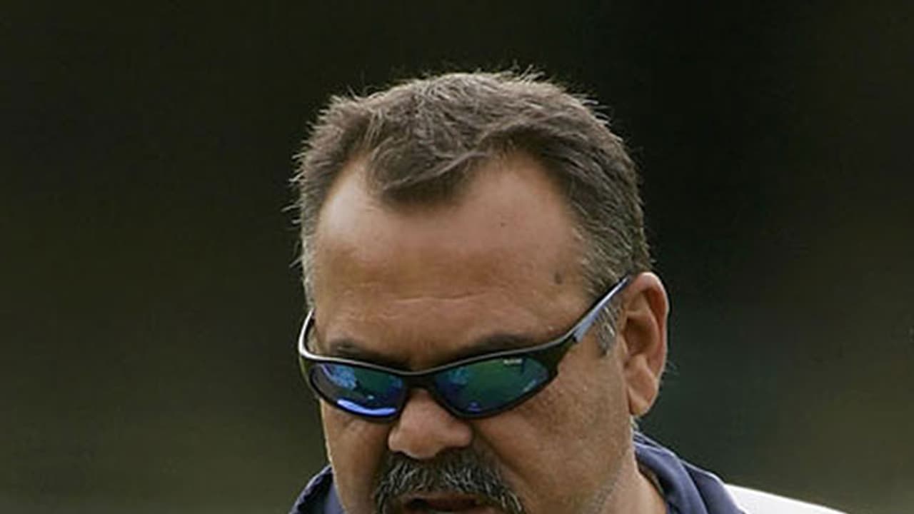 ഇന്ത്യൻ കോച്ച് വിവാദത്തിൽ വിരാട് കോലിക്ക് പിന്തുണയുമായി ഡേവ് വാട്മോര് ഇന്ത്യൻ കോച്ച് വിവാദത്തിൽ വിരാട് കോലിക്ക് പിന്തുണയുമായി ഡേവ് വാട്മോര്