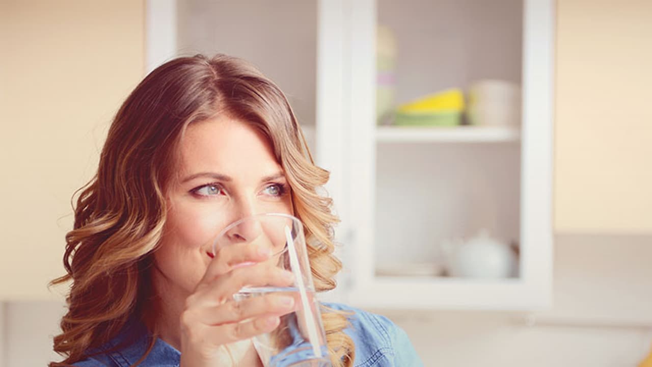 Here's why you need to drink water on an empty stomach Here's why you need to drink water on an empty stomach