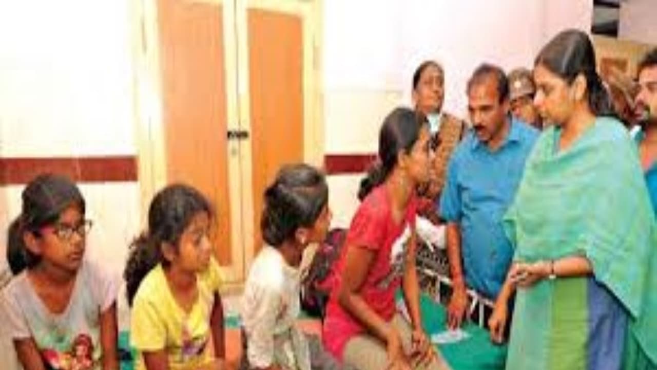 குரங்கணி காட்டுத் தீயில் சிக்கி 9 பேர் உயிரிழப்பு …. அதிகாரப்பூர்வமாக அறிவித்தது தமிழக அரசு!! குரங்கணி காட்டுத் தீயில் சிக்கி 9 பேர் உயிரிழப்பு …. அதிகாரப்பூர்வமாக அறிவித்தது தமிழக அரசு!!