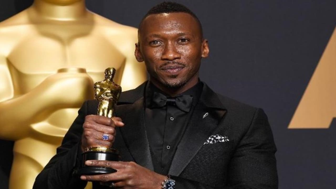 ஆஸ்கார் விருது வென்ற உலகின் முதல் முஸ்லிம் நடிகர் ஆஸ்கார் விருது வென்ற உலகின் முதல் முஸ்லிம் நடிகர்