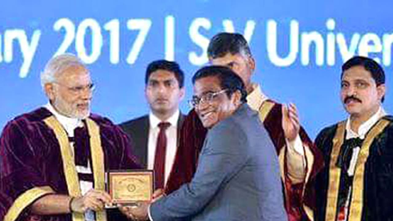 చూస్తున్నావా... రోహిత్ వేముల చూస్తున్నావా... రోహిత్ వేముల