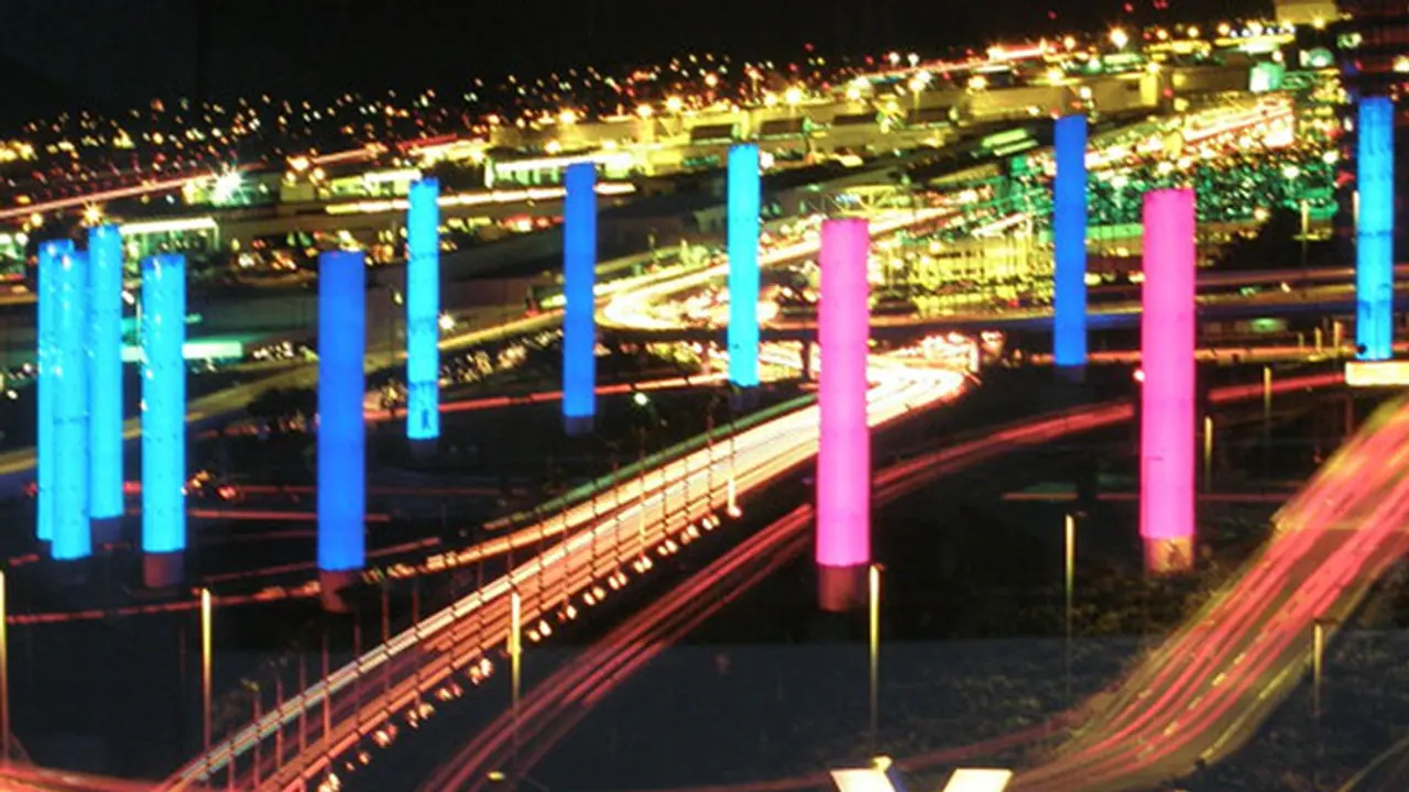 Los Angeles airport shut down due to possible gunfire Los Angeles airport shut down due to possible gunfire