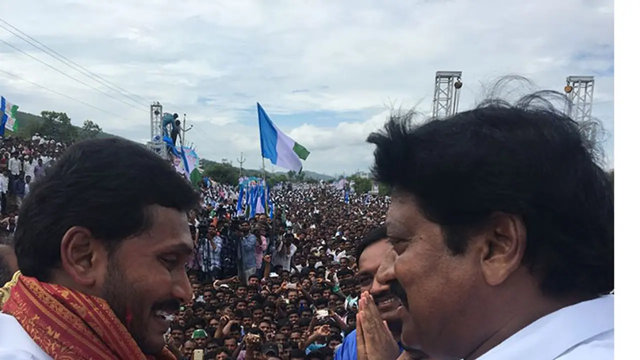 టెన్షన్: బోటులో పులిచింతలకు జగ్గయ్యపేట ఎమ్మెల్యే ఉదయబాను టెన్షన్: బోటులో పులిచింతలకు జగ్గయ్యపేట ఎమ్మెల్యే ఉదయబాను