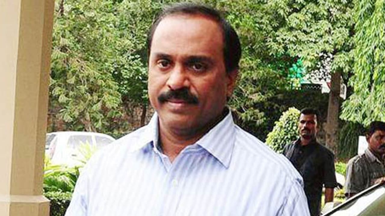 ಸಿಎಂ ಮಿಮಿಕ್ರಿ ಆರ್ಟಿಸ್ಟ್ : ಹೆಚ್'ಡಿಕೆಯನ್ನು ಸೋಲಿಸಲು ಬಿಜೆಪಿ ಸಾಮಾನ್ಯ ಕಾರ್ಯಕರ್ತ ಸಾಕು ಸಿಎಂ ಮಿಮಿಕ್ರಿ ಆರ್ಟಿಸ್ಟ್ : ಹೆಚ್'ಡಿಕೆಯನ್ನು ಸೋಲಿಸಲು ಬಿಜೆಪಿ ಸಾಮಾನ್ಯ ಕಾರ್ಯಕರ್ತ ಸಾಕು