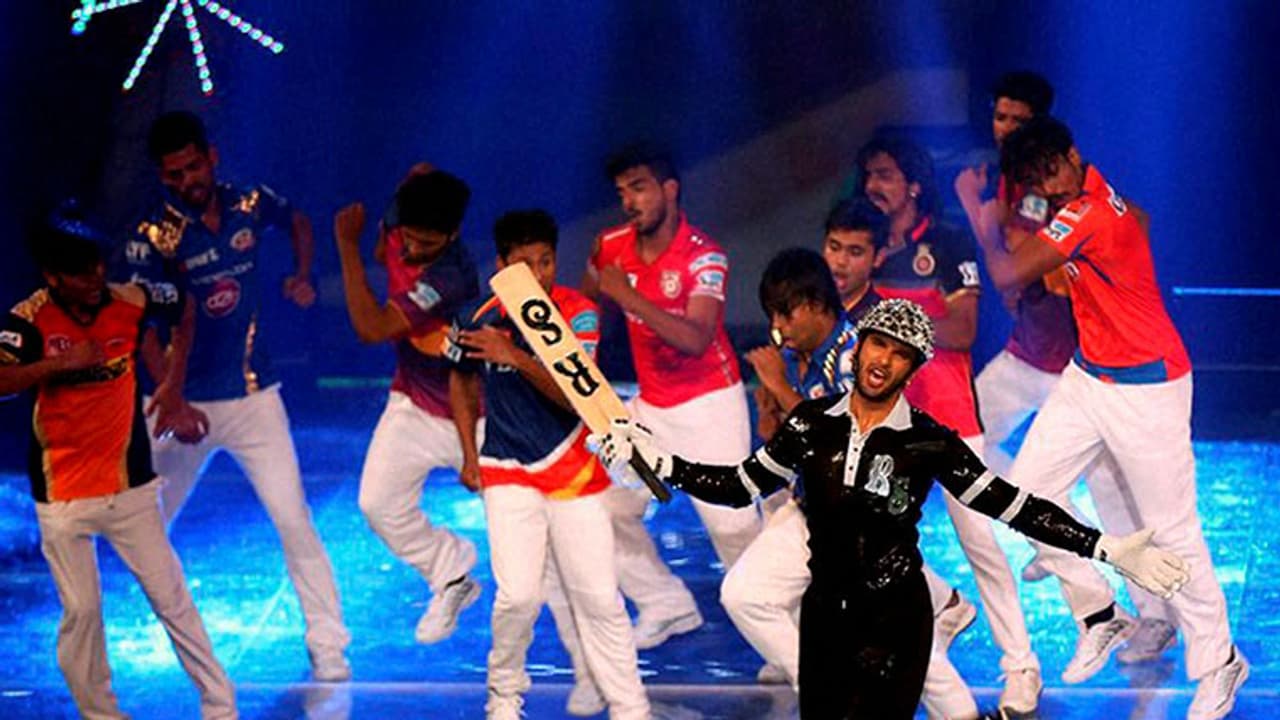 ಭಾರತೀಯ ಸೇನೆಗೆ IPL ಉದ್ಘಾಟನಾ ಸಮಾರಂಭದ 20 ಕೋಟಿ ! ಭಾರತೀಯ ಸೇನೆಗೆ IPL ಉದ್ಘಾಟನಾ ಸಮಾರಂಭದ 20 ಕೋಟಿ !