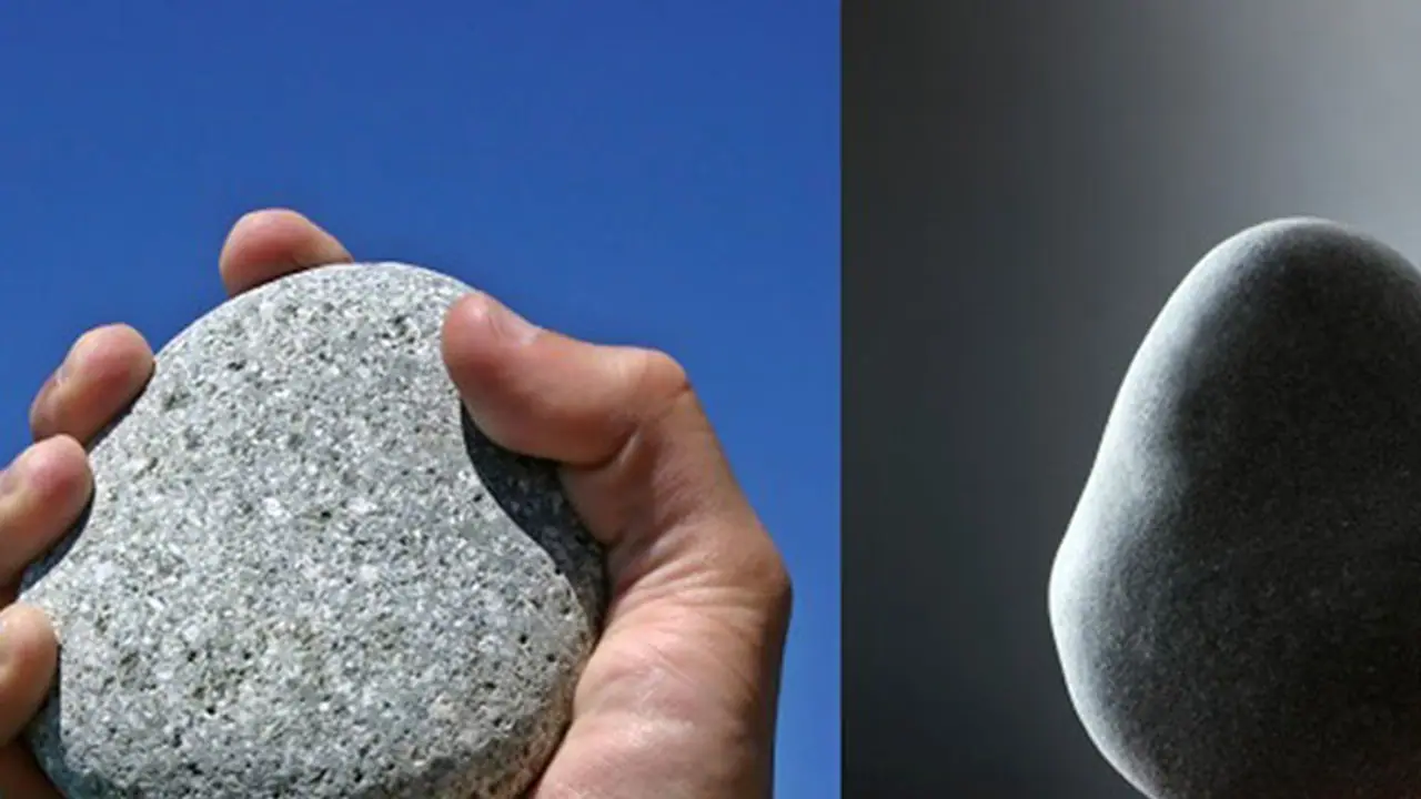 Bank staff throws stones at robbers and saves 30 kg gold worth Rs 3 cr Bank staff throws stones at robbers and saves 30 kg gold worth Rs 3 cr