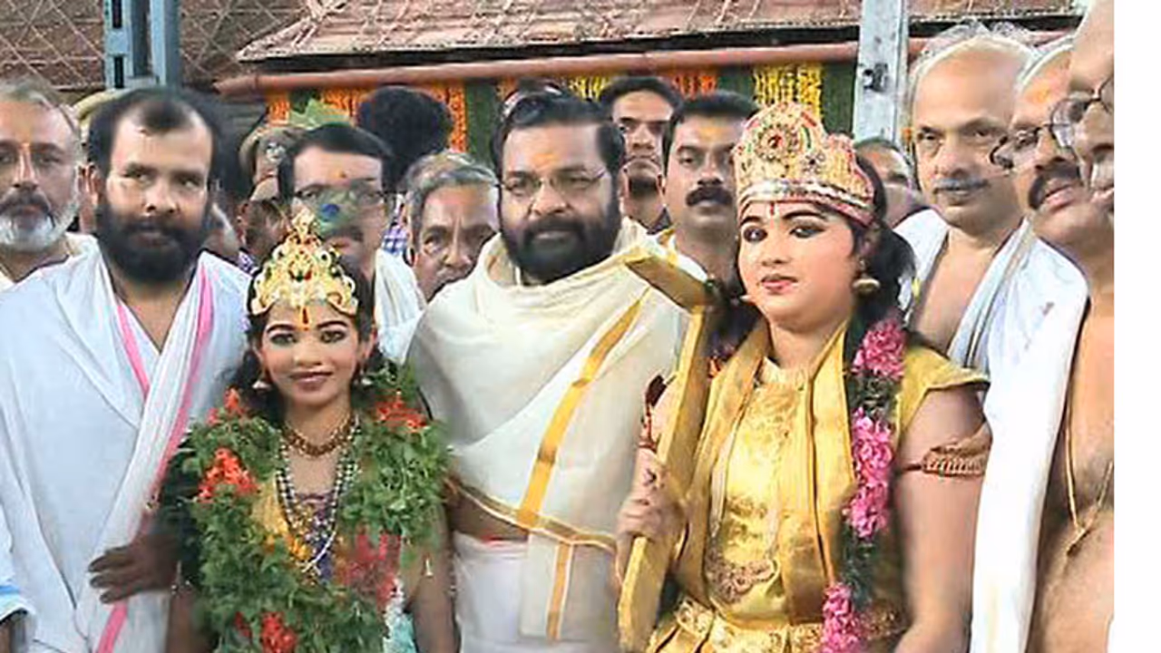 Does Kadakampally’s Guruvayur visit hint at Kerala CPM's changing attitude towards religion? Does Kadakampally’s Guruvayur visit hint at Kerala CPM's changing attitude towards religion?