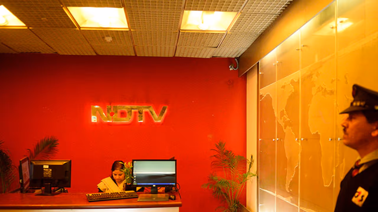 Those who hacked Barkha Dutt, Ravish Kumar lack guts, ethics Those who hacked Barkha Dutt, Ravish Kumar lack guts, ethics