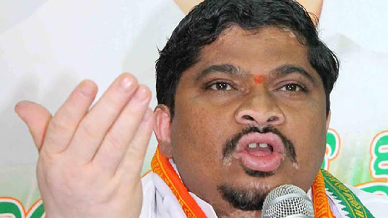 హుజూర్ నగర్ ఉప ఎన్నిక:తెరాసను నేలకు దించాల్సింది ప్రజలే