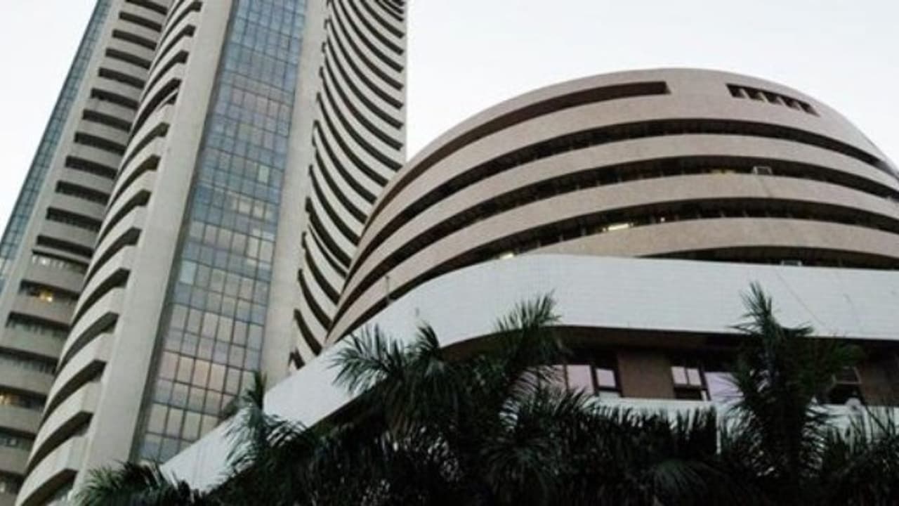 பங்குச்சந்தை மற்றும் கமாடிட்டிக்கு இனி ஒரே லைசன்ஸ் போதும்.. செபி அனுமதி..! பங்குச்சந்தை மற்றும் கமாடிட்டிக்கு இனி ஒரே லைசன்ஸ் போதும்.. செபி அனுமதி..!