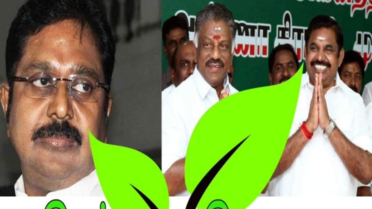 ”சின்னத்தை முடக்க முடியாது” கோரிக்கையை நிராகரித்து வழக்கை ஒத்திவைத்தது தேர்தல் ஆணையம்...! ”சின்னத்தை முடக்க முடியாது” கோரிக்கையை நிராகரித்து வழக்கை ஒத்திவைத்தது தேர்தல் ஆணையம்...!