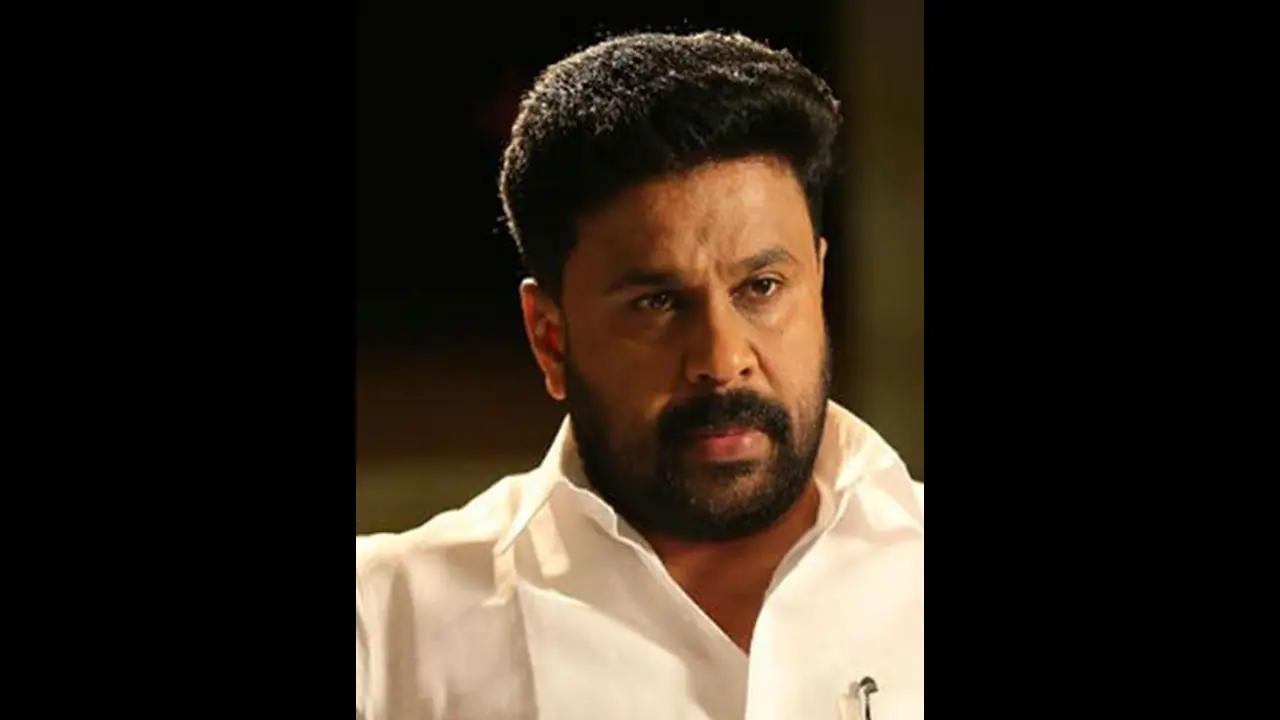 താരമുഖമൂടികള് അഴിഞ്ഞുവീഴുമ്പോള്..! താരമുഖമൂടികള് അഴിഞ്ഞുവീഴുമ്പോള്..!