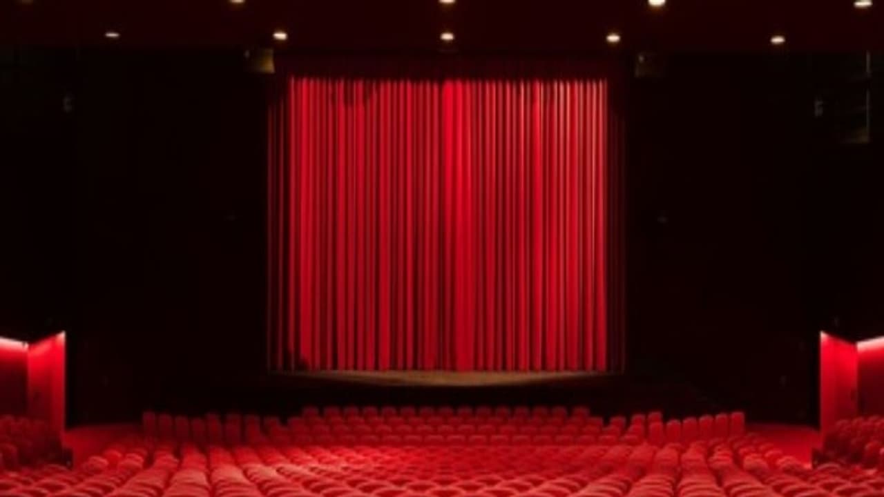 சினிமா நிறுவனத்துக்கு 'ஷாக்' கொடுத்த இளம் பெண்! அதிர்ச்சியில் திரையுலகம்! சினிமா நிறுவனத்துக்கு 'ஷாக்' கொடுத்த இளம் பெண்! அதிர்ச்சியில் திரையுலகம்!