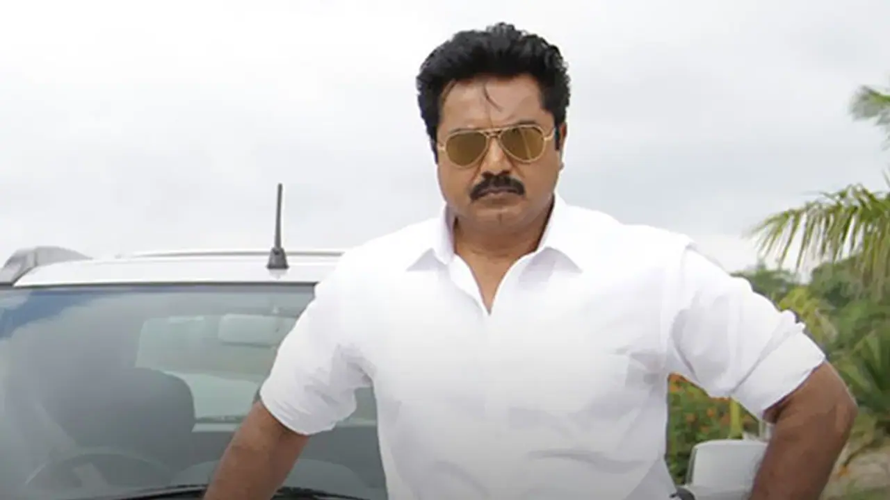 Officials seize ₹9 lakh from Sarathkumar's vehicle Officials seize ₹9 lakh from Sarathkumar's vehicle