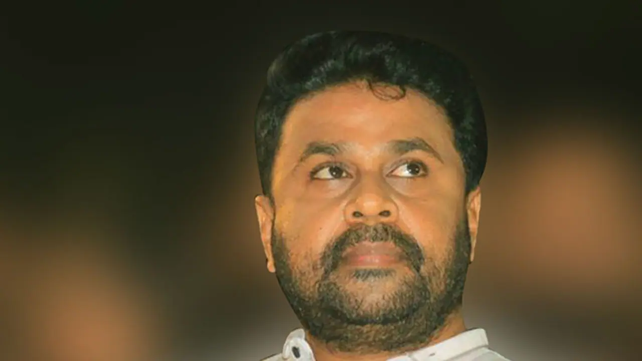 ദിലീപിനെതിരെ സംസാരിക്കുന്നവര്‍ക്ക് ഭീഷണി; ആദ്യ രക്തസാക്ഷി ഒരു നായ...!