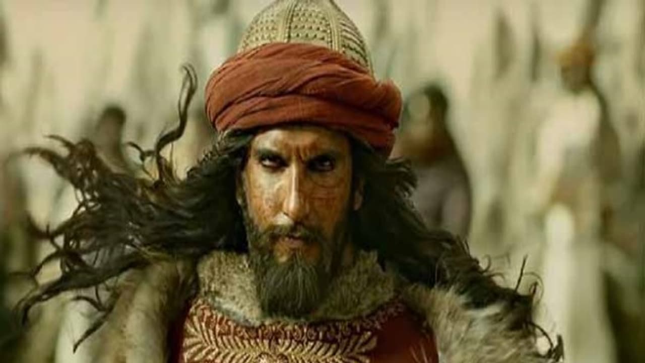 ரன்வீர் சிங்குக்கு தாதா சாகிப் பால்கே அவார்டு…. பத்மாவதி படத்தின் சிறப்பான நடிப்புக்கு கௌரவம்…. ரன்வீர் சிங்குக்கு தாதா சாகிப் பால்கே அவார்டு…. பத்மாவதி படத்தின் சிறப்பான நடிப்புக்கு கௌரவம்….