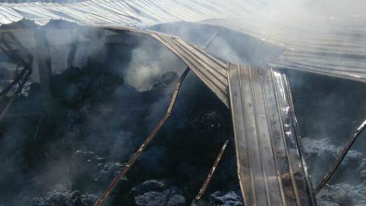 ഉത്തര്പ്രദേശില് വന് തീപിടുത്തം; 13 പേര് വെന്തുമരിച്ചു ഉത്തര്പ്രദേശില് വന് തീപിടുത്തം; 13 പേര് വെന്തുമരിച്ചു