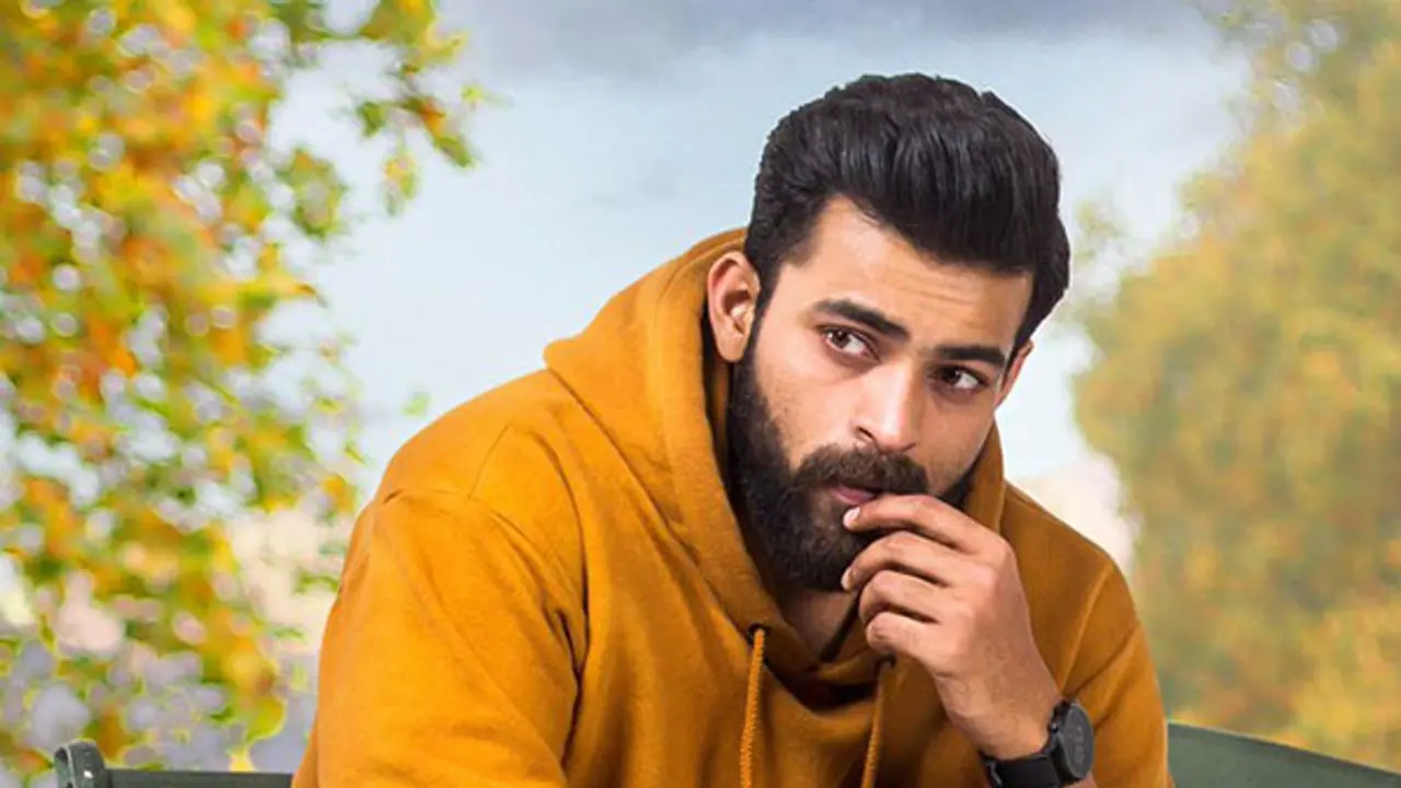 తొలిప్రేమ హిట్ తర్వాత ప్రభాస్ పై వరుణ్ సెటైర్లు తొలిప్రేమ హిట్ తర్వాత ప్రభాస్ పై వరుణ్ సెటైర్లు