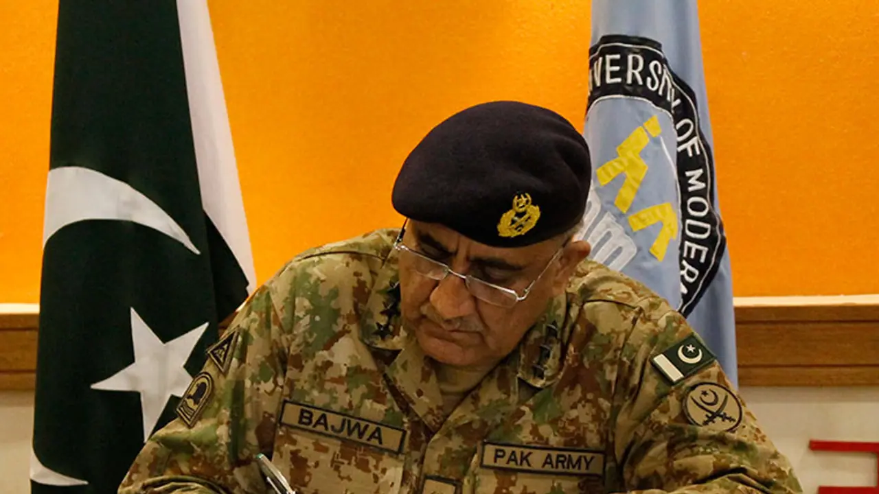 पाकिस्तान के नए सेना प्रमुख बनने के लिए इन 5 लोगों में मुकाबला, जनरल बाजवा 29 नवंबर को उतारेंगे वर्दी