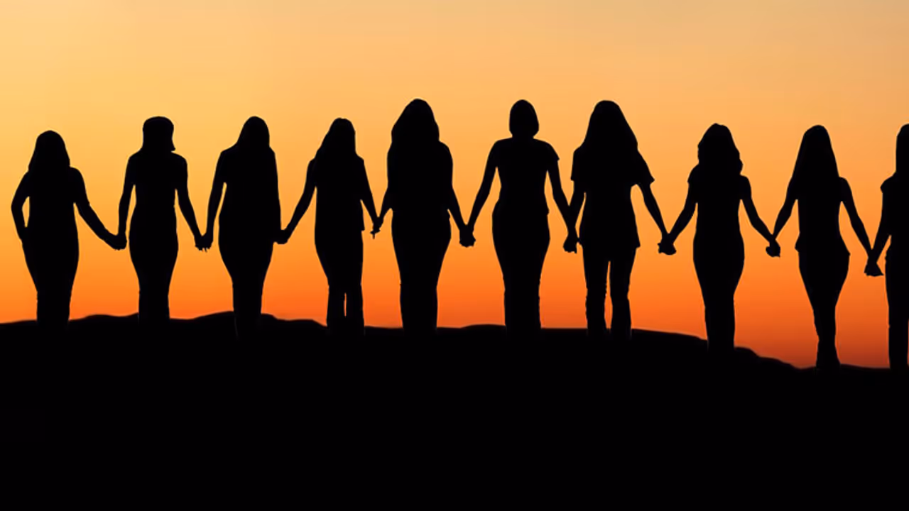 ಗೃಹಿಣಿಯರಿಗಾಗಿ 5 ಹಣಕಾಸು ಸಲಹೆಗಳು ಗೃಹಿಣಿಯರಿಗಾಗಿ 5 ಹಣಕಾಸು ಸಲಹೆಗಳು